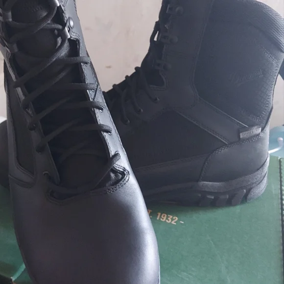 NWB. Top quality boot! MEN. Danner Lookout Dawn Tactical Boots. Size 15D. Black. - Picture 5 of 5